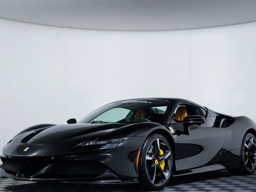 2023 Ferrari SF90 Spider Base photo 1