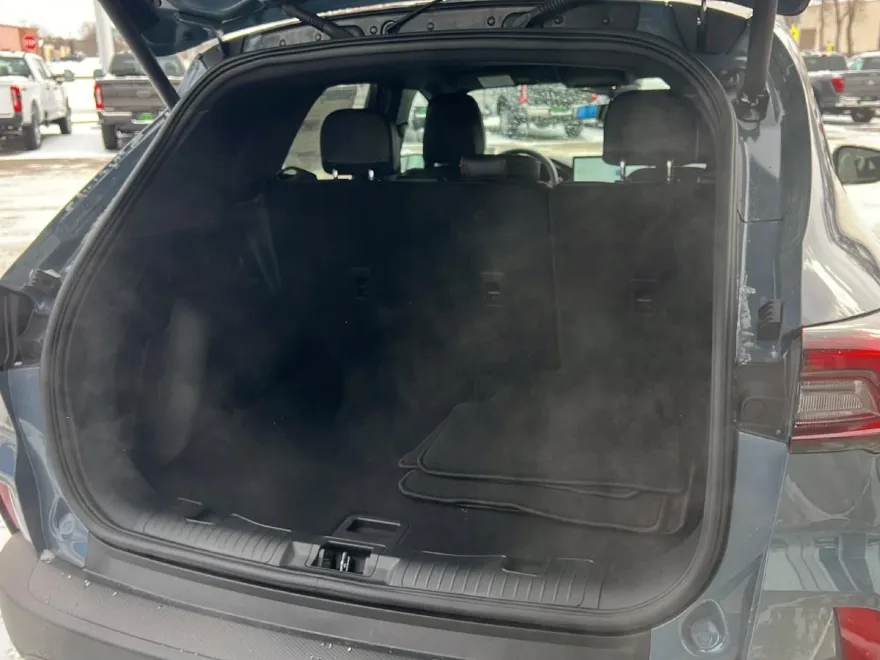 2025 Ford Escape ST-Line photo 1