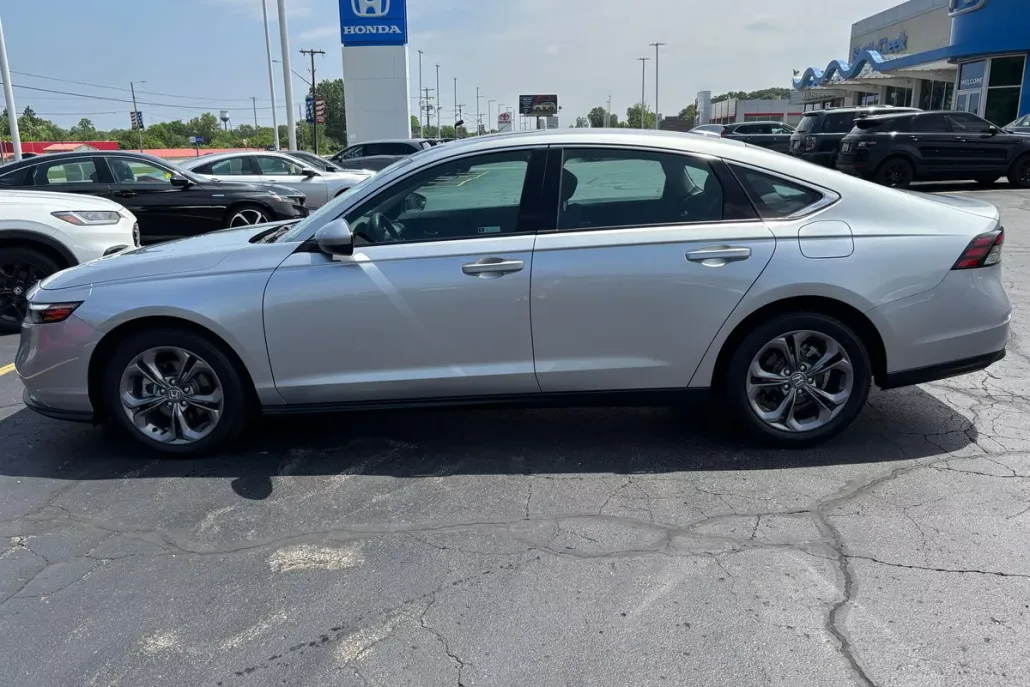 2024 Honda Accord EX photo 1