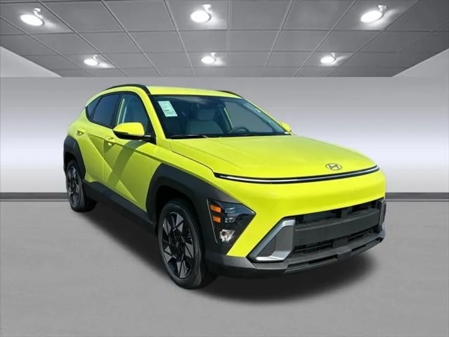2025 Hyundai Kona SEL photo 1
