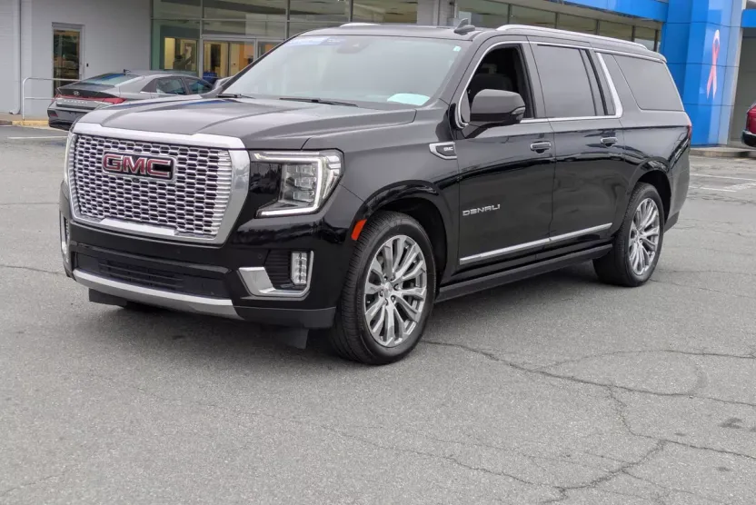 2023 Gmc Yukon XL Denali photo 1