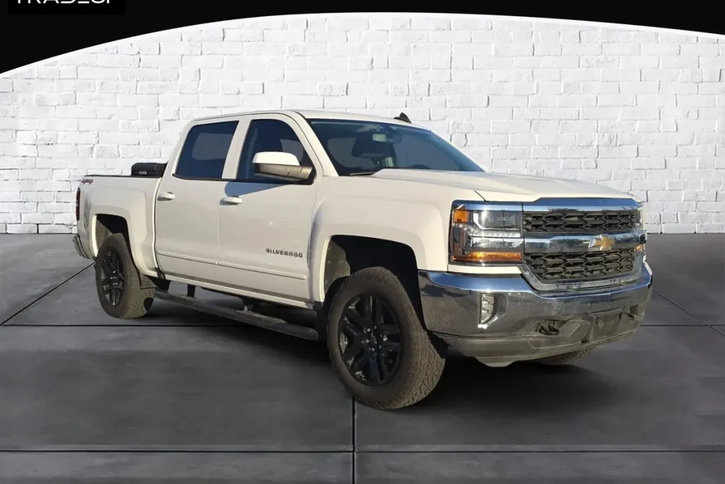 2018 Chevrolet Silverado 1500 LT photo 1