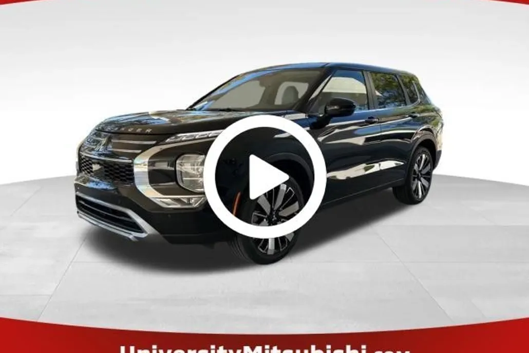 2025 Mitsubishi Outlander SE photo 1