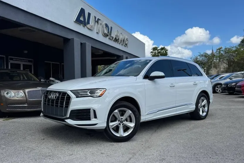 2022 Audi Q7 45 Premium photo 1