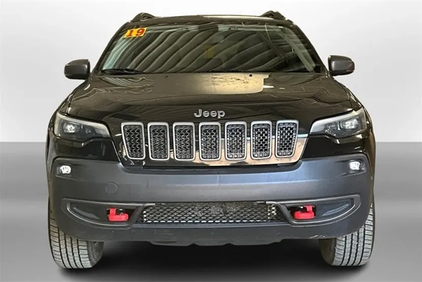 2019 Jeep Cherokee Trailhawk photo 1
