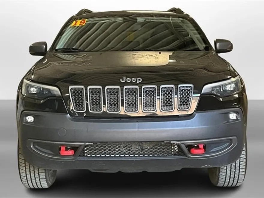 2019 Jeep Cherokee Trailhawk photo 1