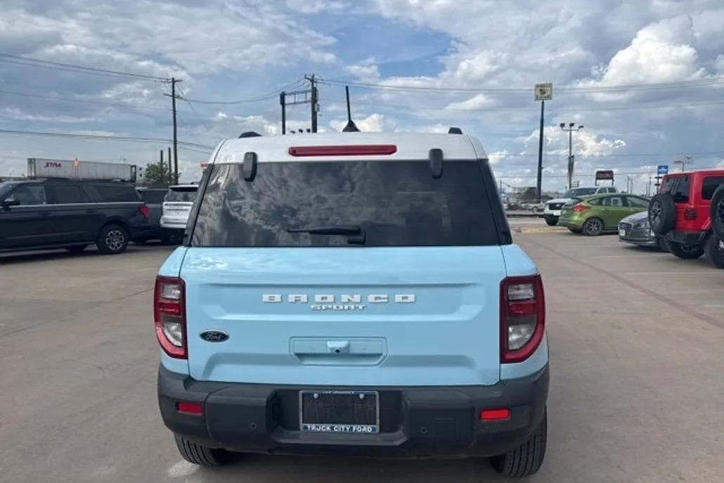 2025 Ford Bronco Sport Heritage photo 1