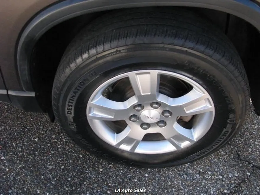 2011 Gmc Acadia SLE photo 8