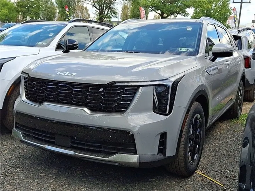 2026 Kia Sorento S photo 1