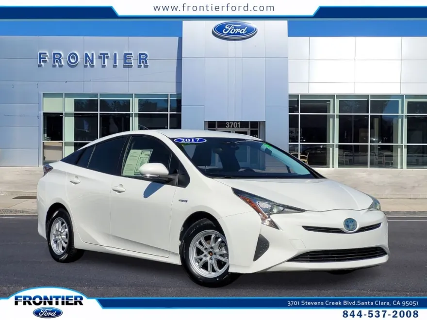 2017 Toyota Prius One Two photo 1