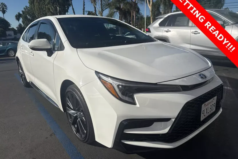 2024 Toyota Corolla Hybrid SE photo 1