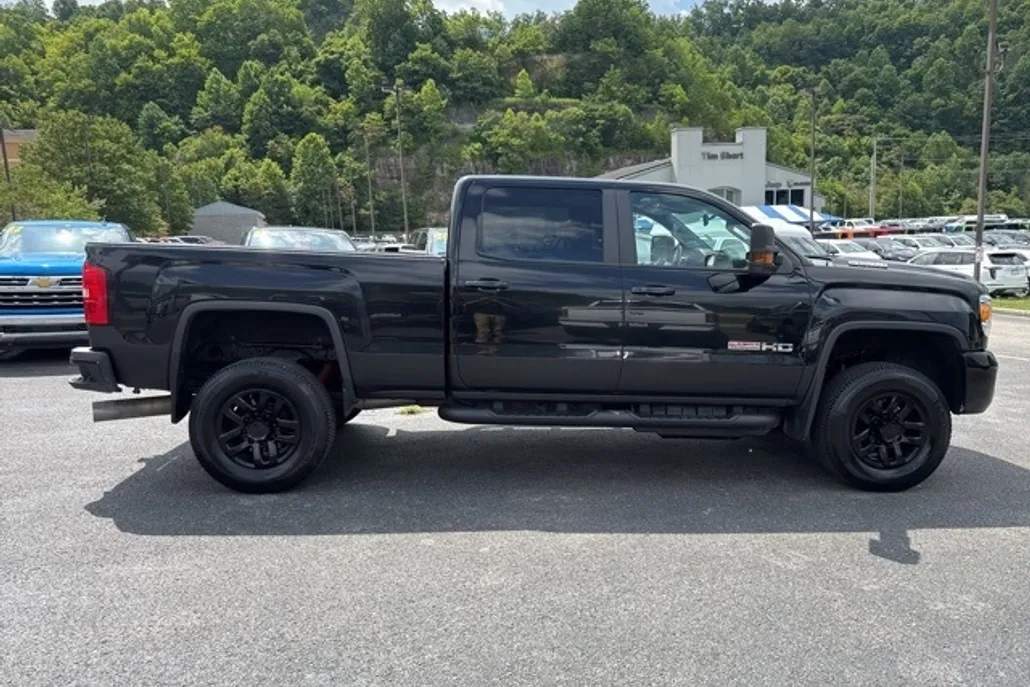 2019 Gmc Sierra HD SLT photo 1