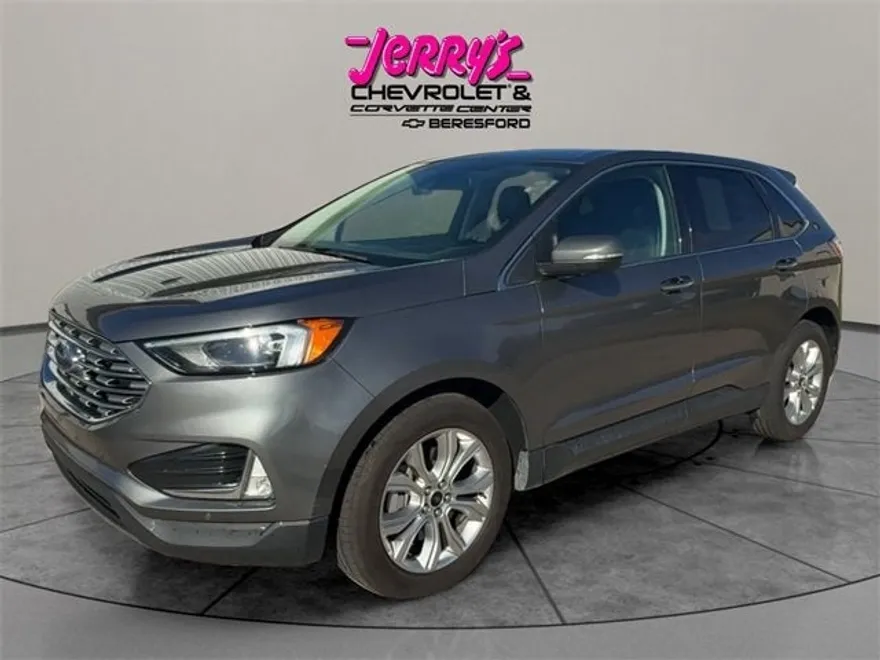 2024 Ford Edge Titanium photo 1