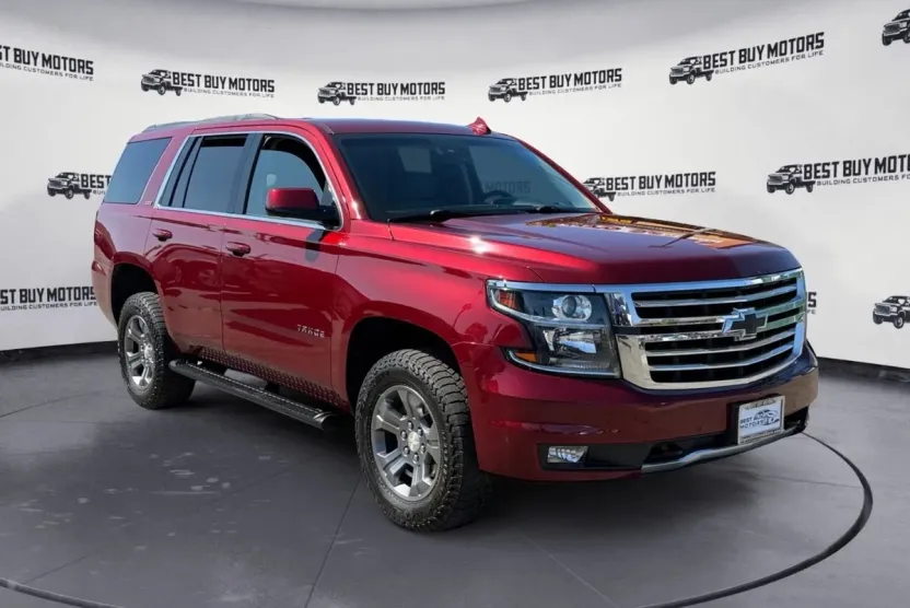 2019 Chevrolet Tahoe LT photo 1