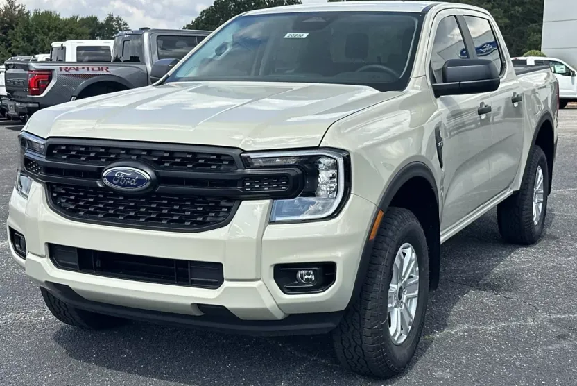 2025 Ford Ranger XL photo 1