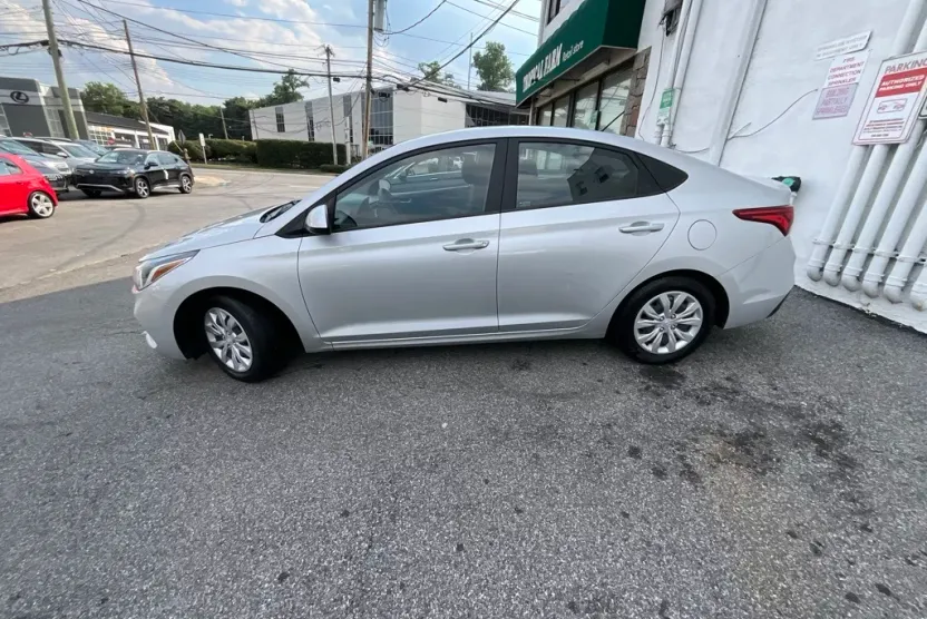 2019 Hyundai Accent SE photo 1