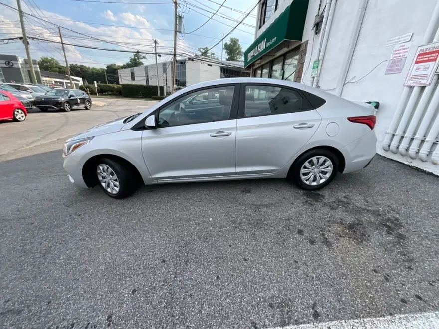 2019 Hyundai Accent SE photo 1