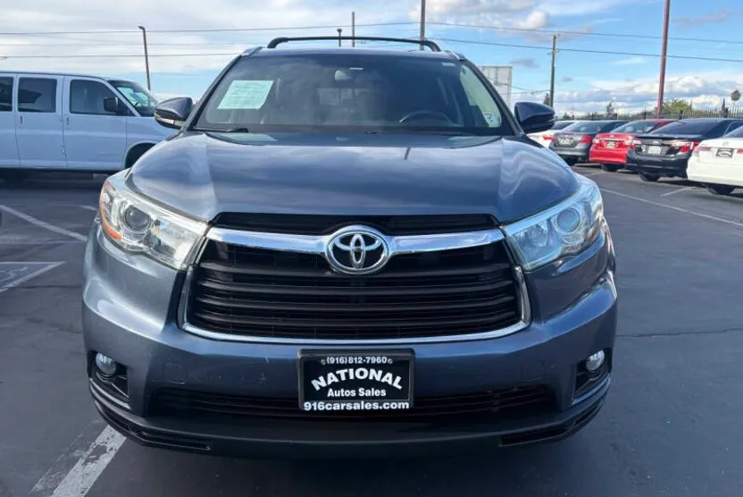 2015 Toyota Highlander XLE photo 1