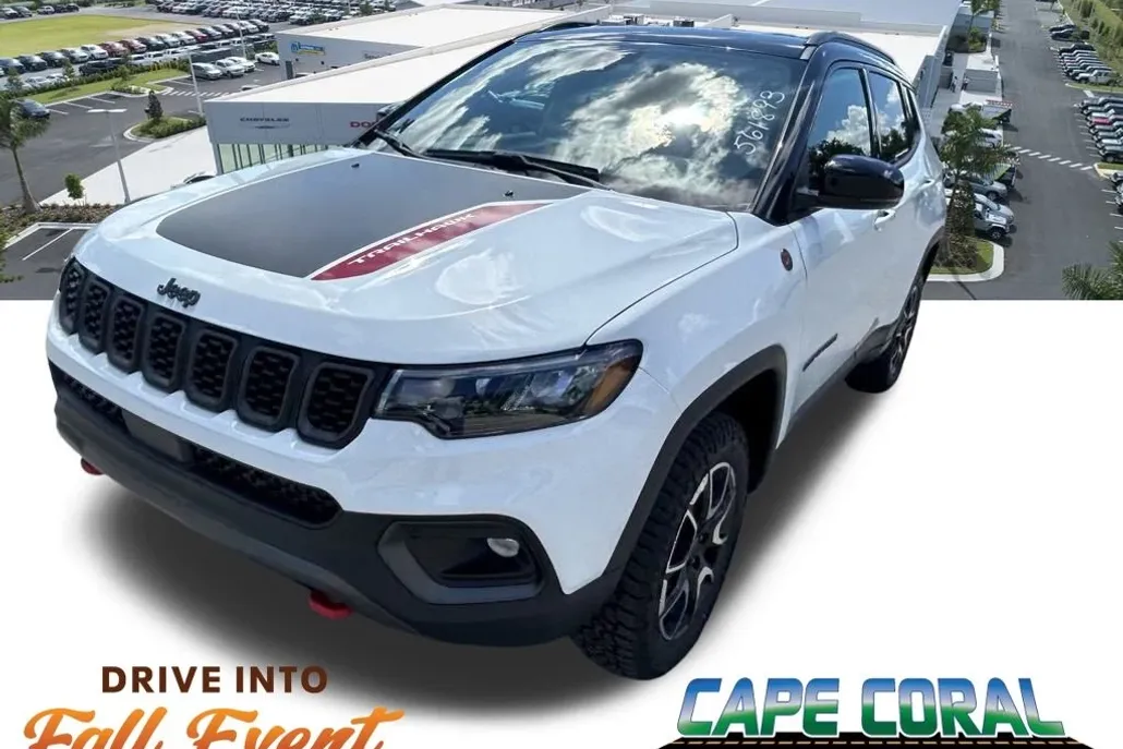 2025 Jeep Compass Trailhawk photo 1