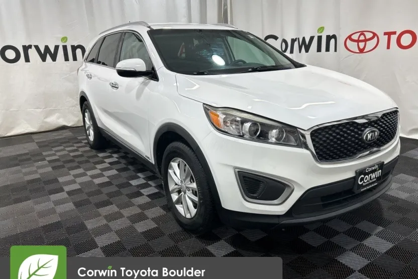 2016 Kia Sorento LX photo 1