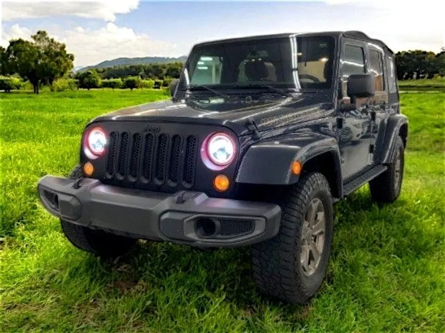 2018 Jeep Wrangler Unlimited Golden Eagle photo 1