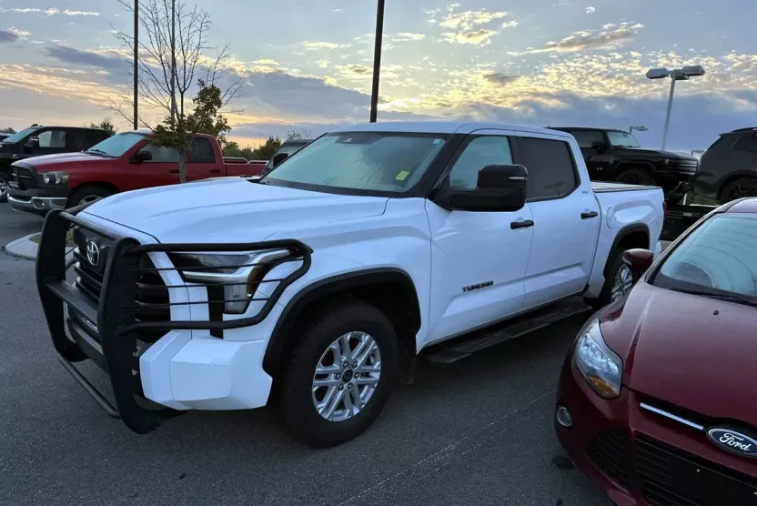 2022 Toyota Tundra SR5 CrewMax photo 1
