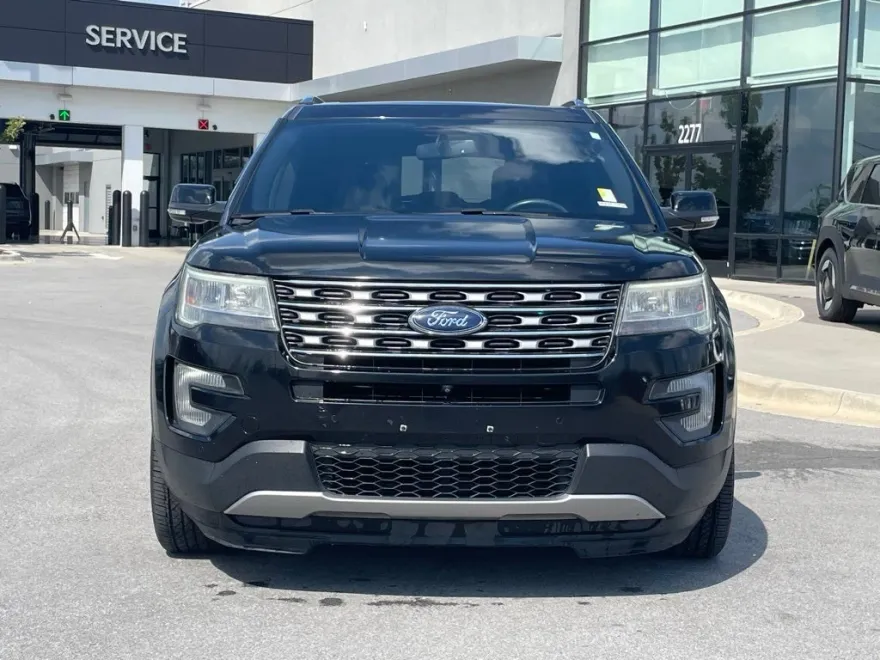2017 Ford Explorer Limited photo 1