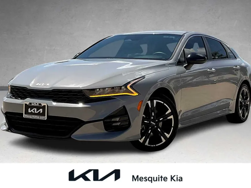 2024 Kia K5 GT-Line photo 1