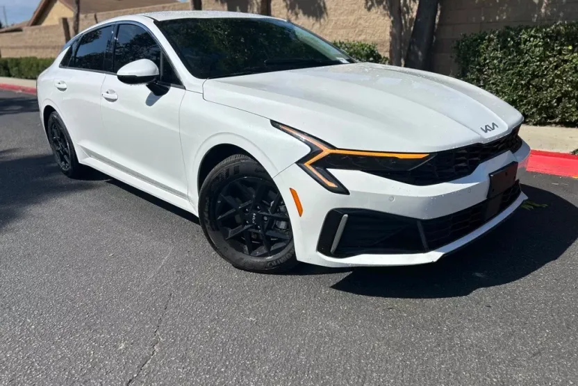 2025 Kia K5 LXS photo 1