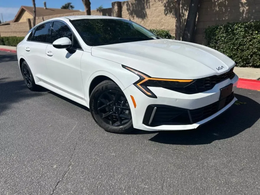 2025 Kia K5 LXS photo 1