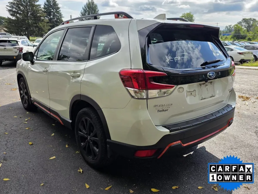 2021 Subaru Forester Sport photo 1
