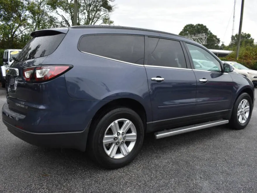 2014 Chevrolet Traverse 2LT photo 1