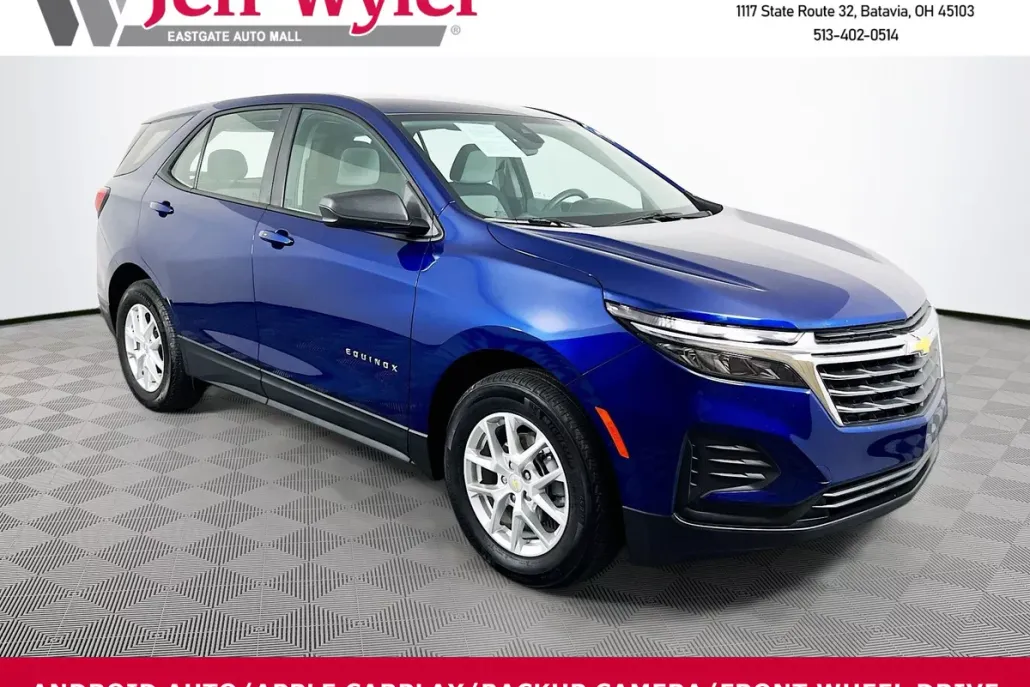 2022 Chevrolet Equinox LS photo 1