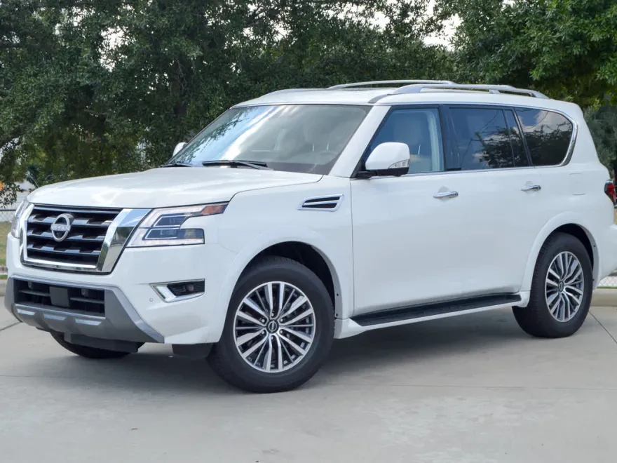 2024 Nissan Armada SL photo 1