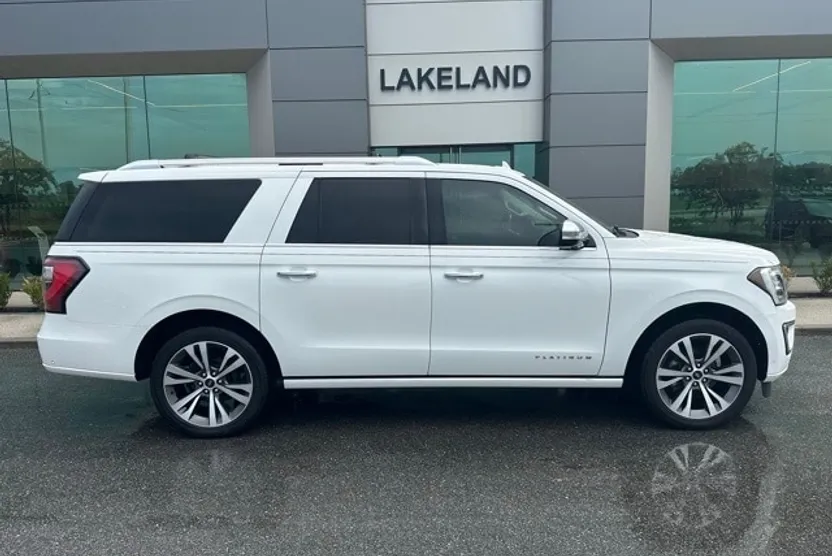 2021 Ford Expedition MAX Platinum photo 1