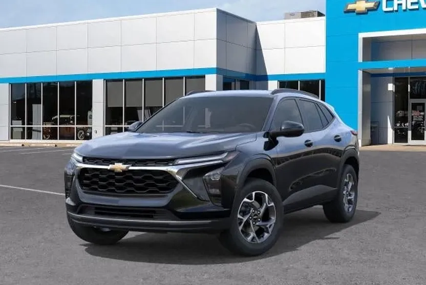 2025 Chevrolet Trax LT photo 1