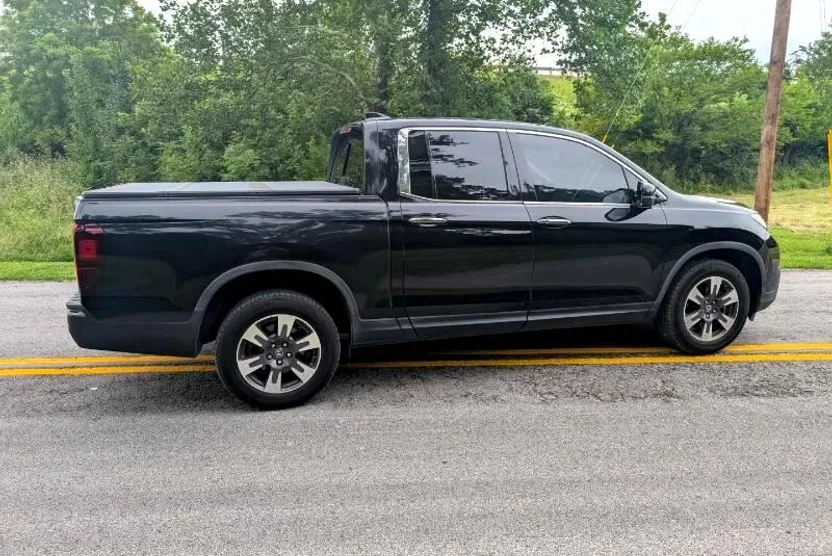 2019 Honda Ridgeline RTL-E photo 1