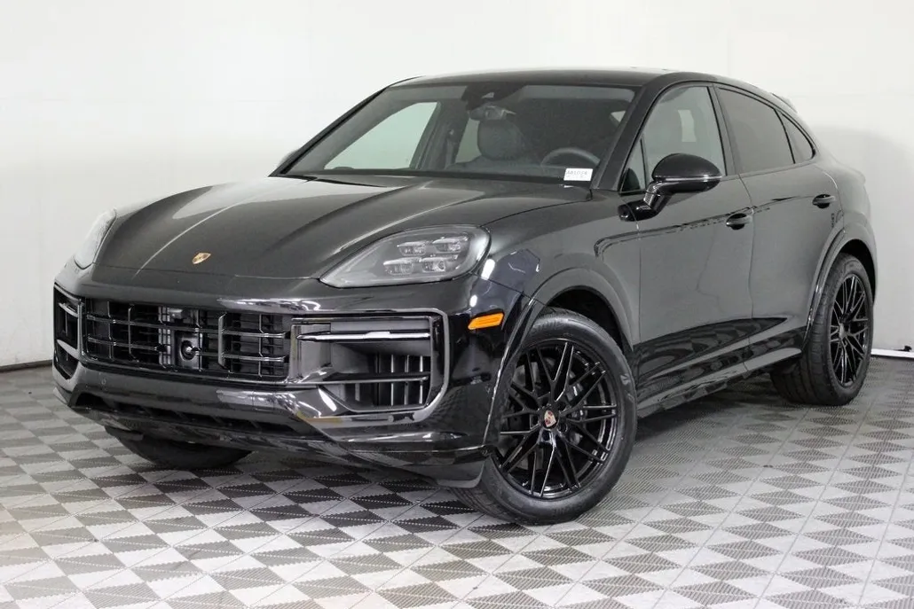 2026 Porsche Cayenne Coupe photo 1