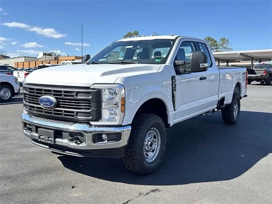 2025 Ford F-350 XL photo 1