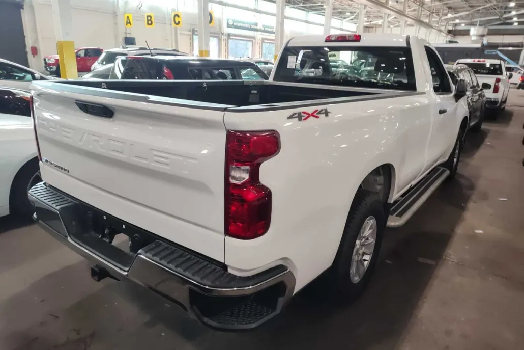 2024 Chevrolet Silverado 1500 photo 1