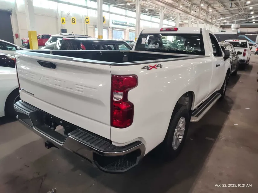 2024 Chevrolet Silverado 1500 photo 1