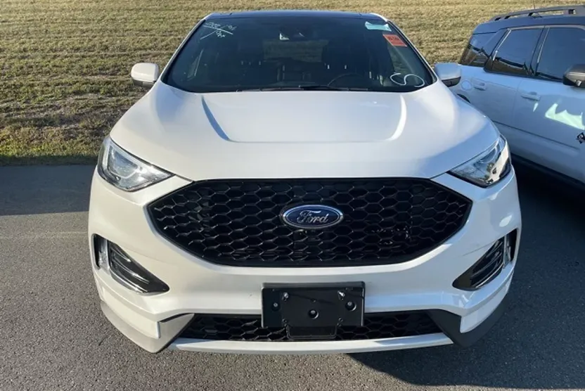 2022 Ford Edge ST-Line photo 1