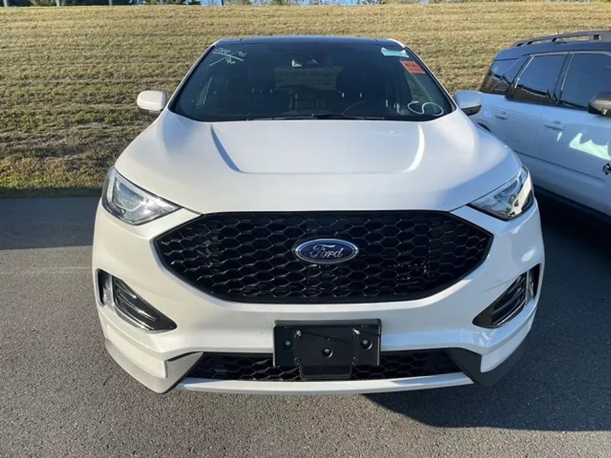 2022 Ford Edge ST-Line photo 1