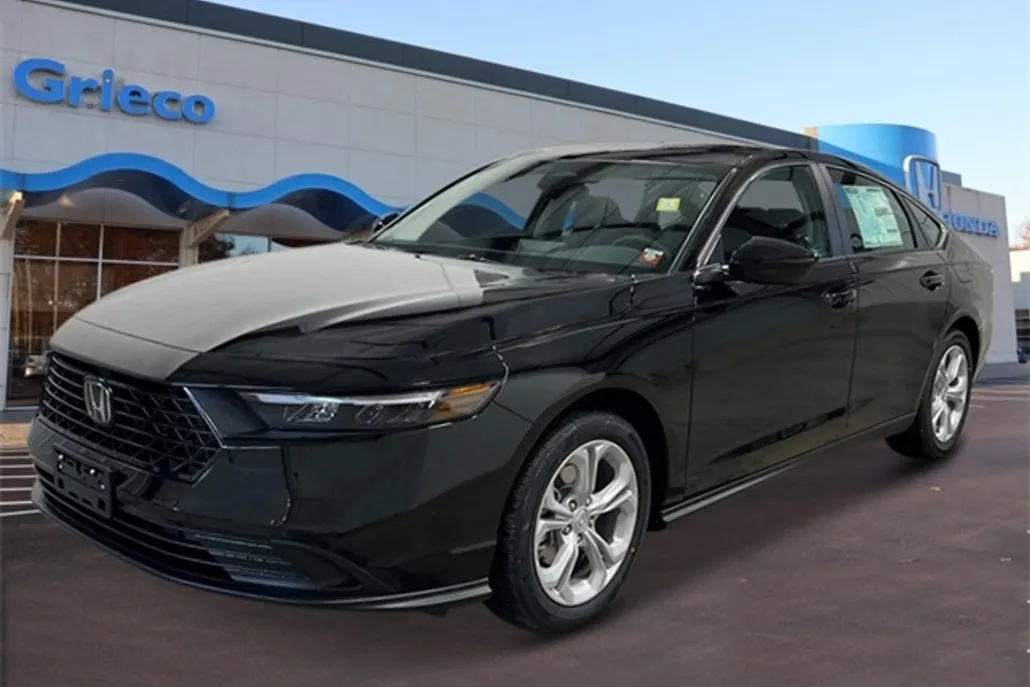 2025 Honda Accord LX photo 1