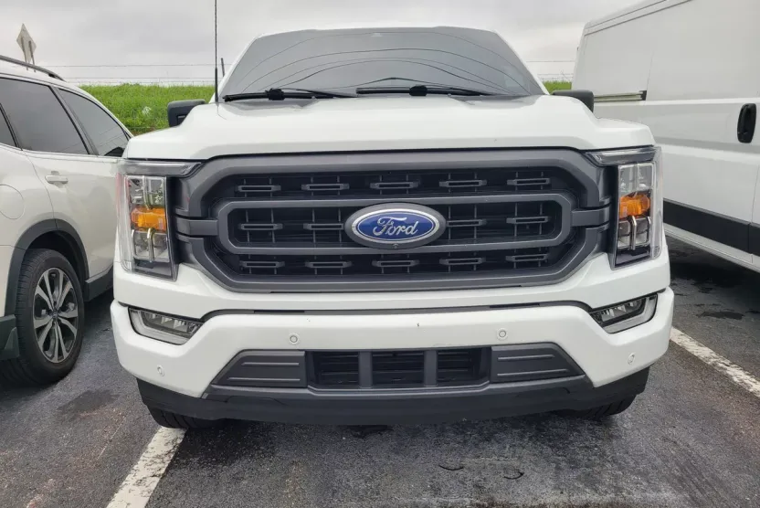2021 Ford F-150 XLT photo 1