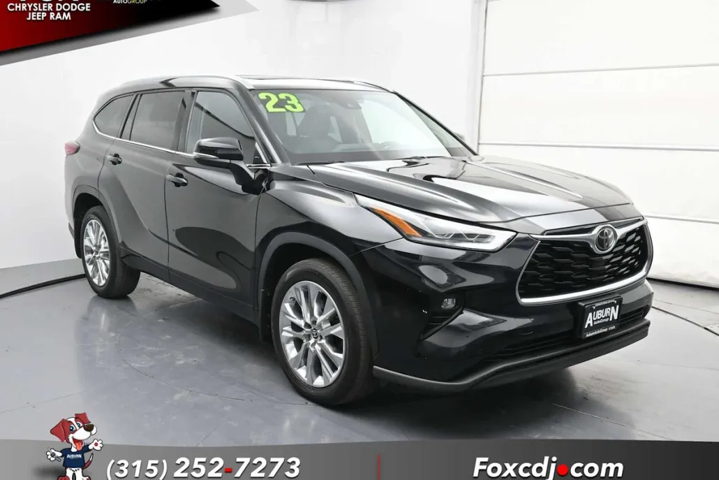 2023 Toyota Highlander Limited photo 1