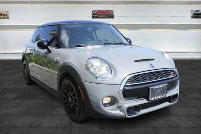 2018 Mini Cooper 2 Door Hardtop S photo 1