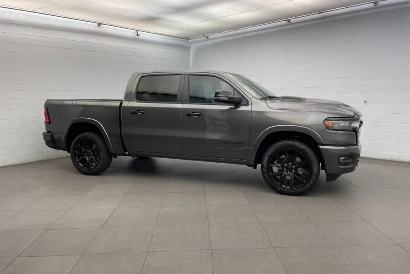2025 Ram 1500 Laramie photo 1