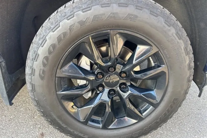 2021 Chevrolet Silverado 1500 RST photo 1