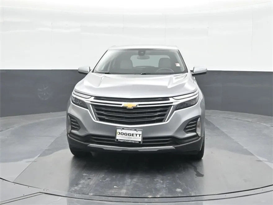 2023 Chevrolet Equinox LT photo 1
